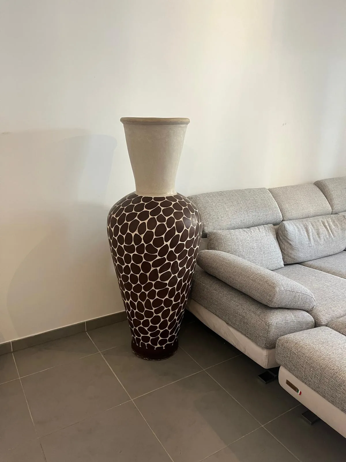 ECLIPSIA vase sculptural